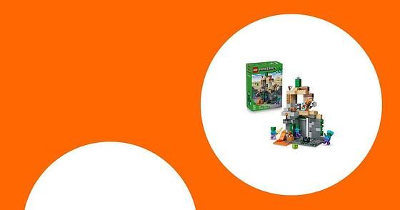 $34.99 | 491-Piece LEGO Minecraft: A Minecraft Movie - Woodland Mansion Fighting Ring (21272, 2025) at Amazon